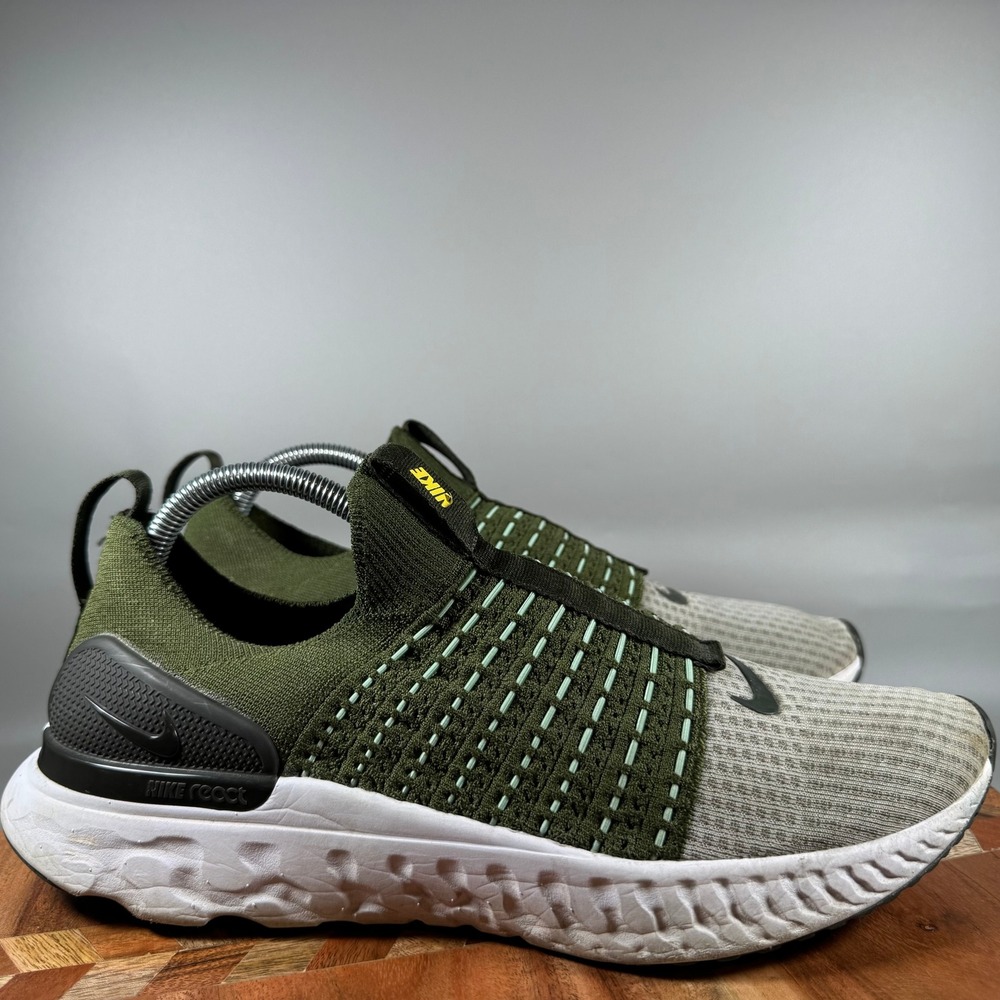Nike React Phantom Run Flyknit 2 Mens 10.5 Olive Black White CJ0277-300 Low Top